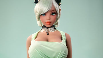 Meet Nova: 135cm Silver Elf with Big Curves